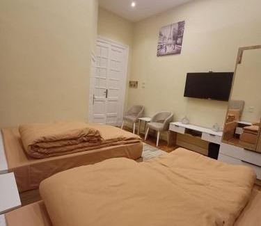 Qasr an-Nil Hostel | Cairo Hub