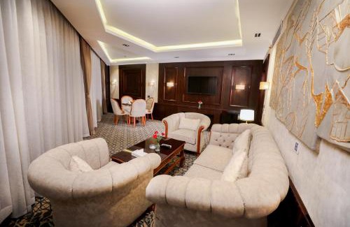 Al Duqqi Hotel | Cairo Taj Hotels & Suites- Mohandessin