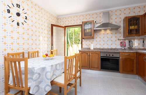 Portocolom Ski Chalet | Calamari - Four Bedroom Chalet, Sleeps 6