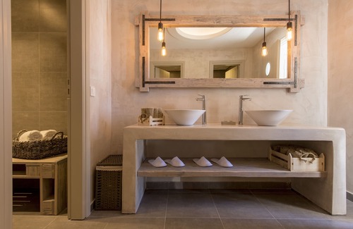 Megalochori Hotel | Caldera's Dolphin Suites