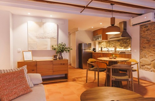 Barri Vell Apartment | Calderers Cavall - Apartment Girona | Bravissimo