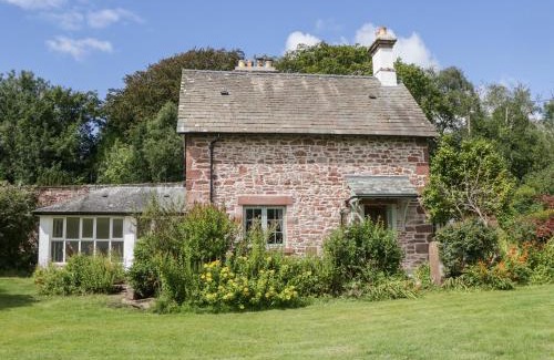 Holmrook House | Caldhu Cottage