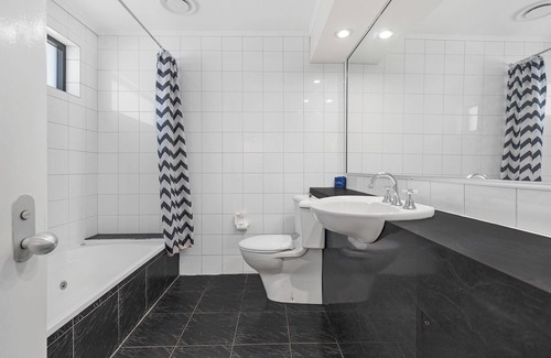 Echuca Hotel | Caledonian Hotel Motel