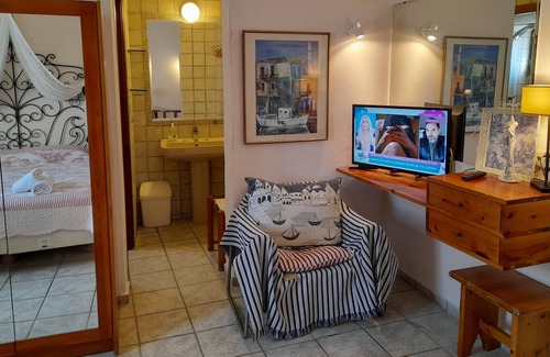 Atsipópoulon Apartment | Calergi 3 - 1BDR Apt - Panoramic Terrace - Amazing Pool - Fast WiFi 79 Mbps