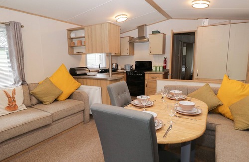Troutbeck Bridge House | CALGARTH LODGE, pet friendly, with pool in Troutbeck Bridge