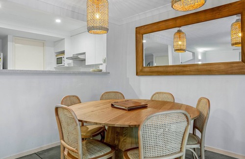 Byron Bay Villa | Calinda Sol 11 - all of Byrons favourite cafes, beaches and stores all within 5 min