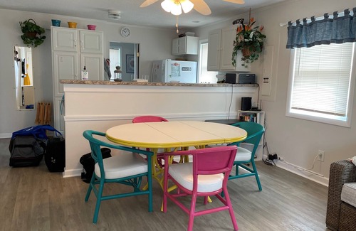 Surf City Cottage | Calling all Conchs! Ocean View, Pet and Family Friendly