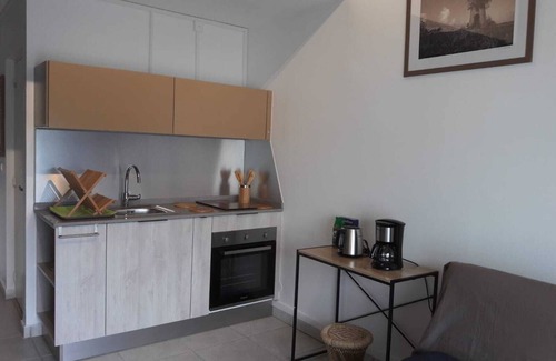 Le Gosier Apartment | Calm 2-room duplex "feet in the water