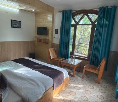 Barog Bed & Breakfast | Calm Cottage KASAULI HILLS Barog