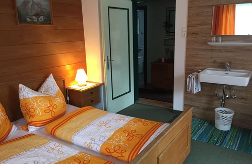 Zell am Ziller House | calm holiday home, central, ski