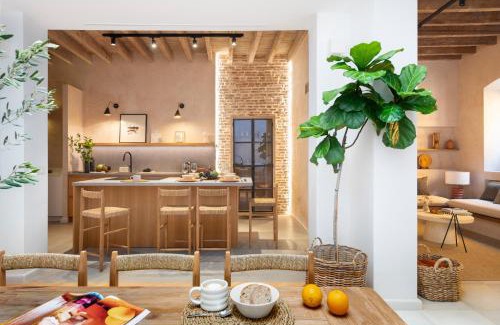Triana House | Calma Places - OM Home Triana