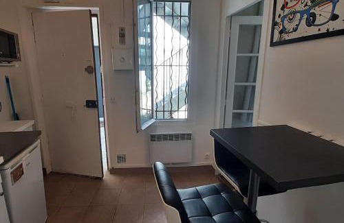 Republique–Point-du-Jour Apartment | Calme, proche de Paris/parc des princes