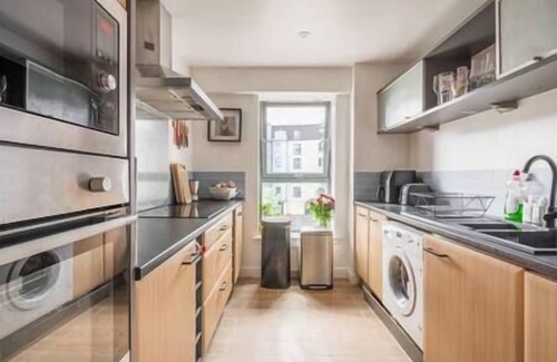 Granton Apartment | Calming Sea View City Apartment