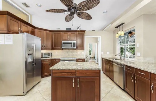 San Carlos Park House | Caloosa Palms-Villa with Pool Spa Game Room. Centrally Located to Naples Beaches