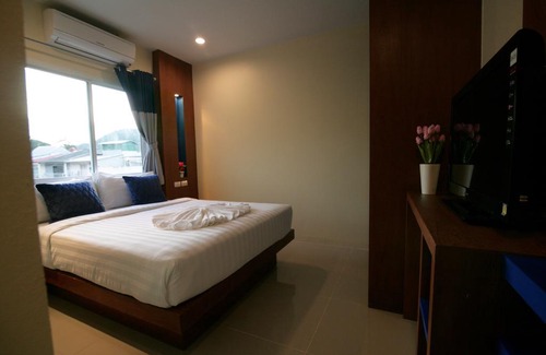 Nanai Road Hotel | Calypso Patong Hotel