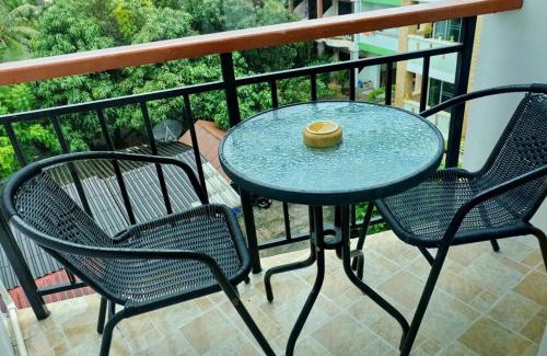 Nanai Road Hotel | Calypso Patong House
