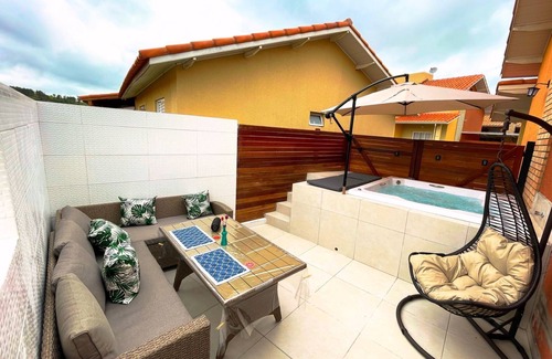 Mairinque Cottage | Camas Confortáveis, Churrasqueira, Jacuzzi Aquecida, sol o ano Inteiro e Paz!