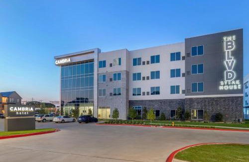 East Riverside Hotel | Cambria Hotel Waco University Riverfront