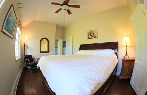 Somerset Village House | Cambridge Beach House Bermuda