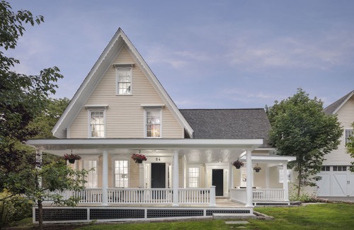Camden Villa | Camden Downtown Newly Renovated Historical Villa