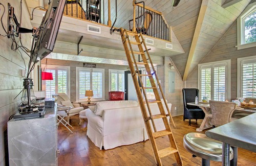 Camden Cottage | Camden Home on Lake Wateree w/Boat Dock!