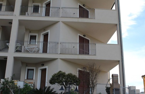 La Muddizza Apartment | Camelia House - Key to Villas