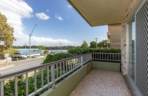Forster Apartment | Camelot 01