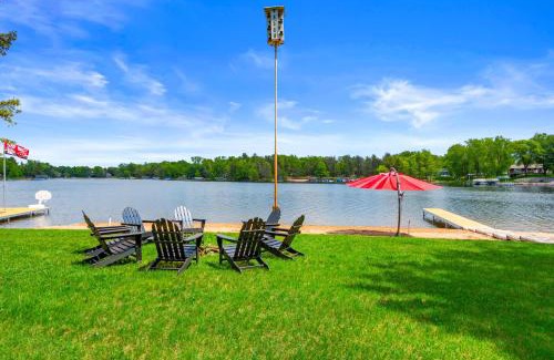 Nekoosa House | Camelot Lakeside Chalet