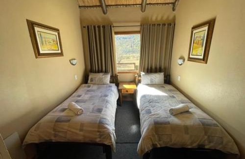 Fouriesburg Apartment | Camelroc Guest Farm