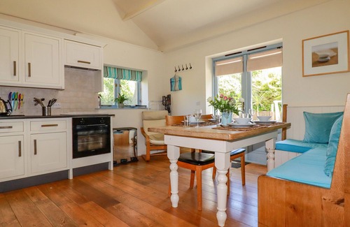 Bude Cottage | CAMEO, pet friendly, with a garden in Bude