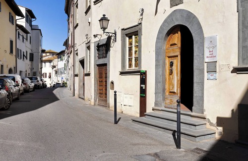 Cerreto Guidi Apartment | 'Camera Tripla' Room with Wi-Fi and Air Conditioning