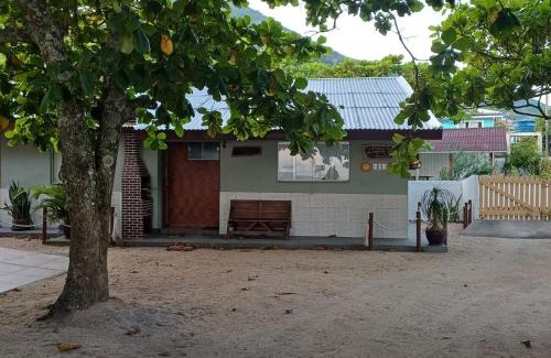 Caiacanga House | Caminhos do Ribeirão - Casa de Frente para o Mar