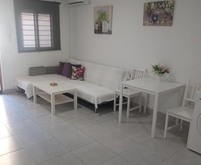 Bailen-Miraflores Apartment | Camino Suarez 2