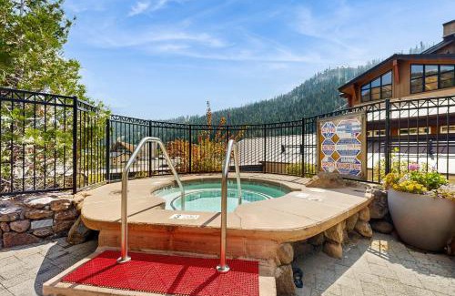 Olympic Valley Apartment | Camp Hideaway
