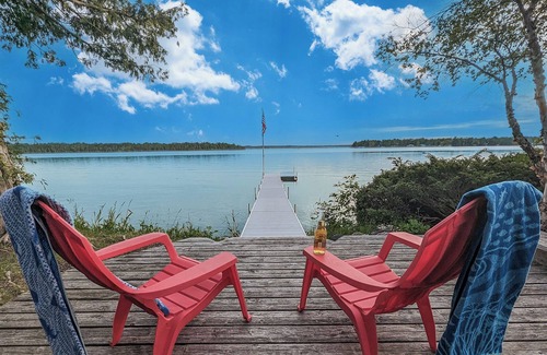 Presque Isle Cabin | Camp Windy Dock: Log Cabin Charm meets Fall Colors!
