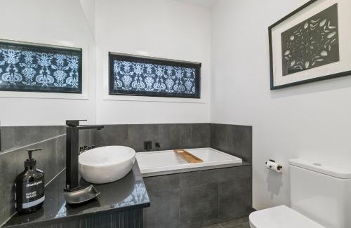 Meeniyan Resort | Campania Non Spa Suite