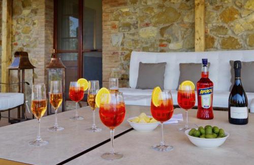 Castelnuovo Berardenga Villa | Camparone Light, ArcenoRentalsClub Magnificent Chianti Villa Exclusive Pool Concierge