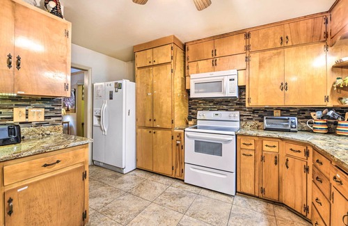 Maggie Valley Cabin | 'Campbell Retreat' in Maggie Valley w/Deck!