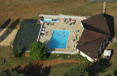 Pezuls House | Camping 3 étoiles - Piscine - ccb0dig