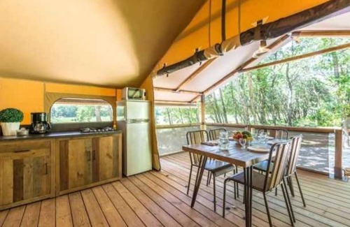 Roquebrune-sur-Argens House | Camping 3 étoiles - Piscine - eeebdf