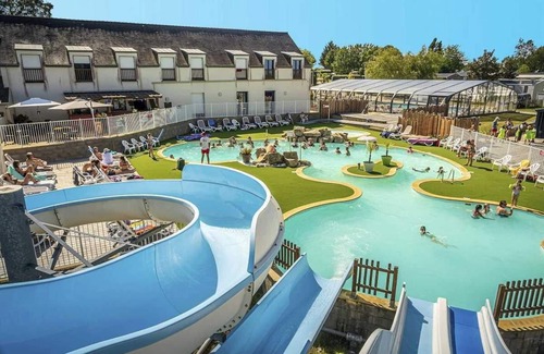 Ambon House | Camping 4 étoiles - Parc aquatique - eeiagf