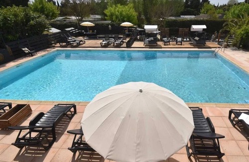 Paluds de Noves Ski Chalet | Camping 4 étoiles - Piscine - eehfac