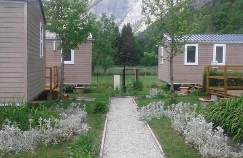 Le Bourg-d'Oisans Other | Camping 5 étoiles - Piscine - eeceff