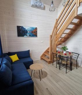Trzesacz House | Camping KLIF-nowe KLIMATYZOWANE domki, 400m od centrum Rewala, 30m od MORZA