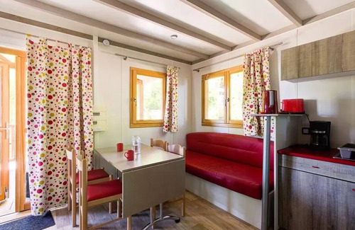 Coulon Ski Chalet | Camping La Venise Verte * - Chalet CONFORT 50m² (2 bedrooms) including covered terrace + TV (also PMR) 4 people