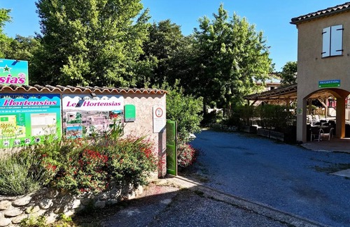 Rosieres House | Camping les Hydrangeas * - Mobile Home 4 Rooms 6 People