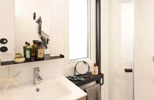 La Plaine-sur-Mer House | Camping maeva Club Les Vallons de l'Océan * - Mobil-Home Confort 3 Rooms 4 People + TV