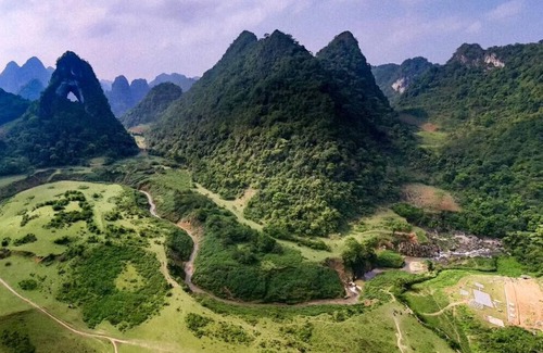 Tra Linh RV Rental | Camping Nui Thung - Cao Bang