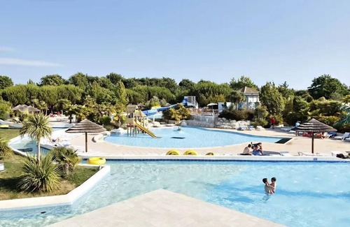 Mauzac House | Camping Séquoia Parc* - Cottage Grand Confort TV LV Air conditioning 3 rooms 4 people