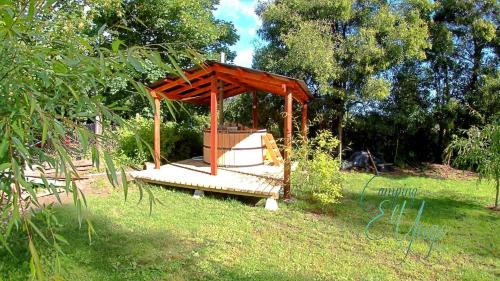 Valdivia House | Camping y cabañas Los Parrones